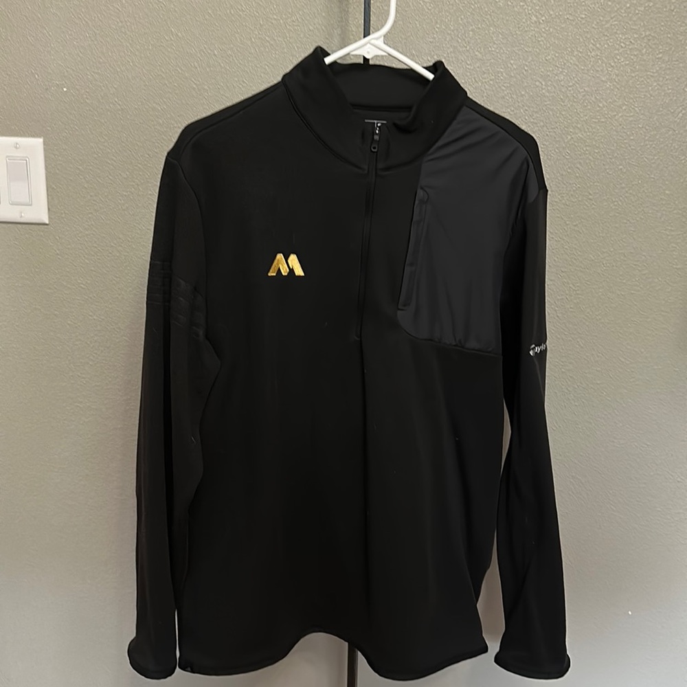 Men’s Adidas size large pull over half zip